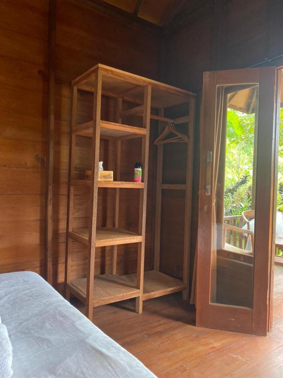 Uma D'Nyuh Homestay Singaraja Exteriör bild
